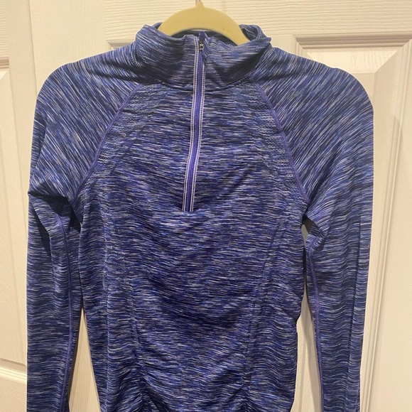 Athleta Tops - Athleta Long sleeve dry fit thermal top